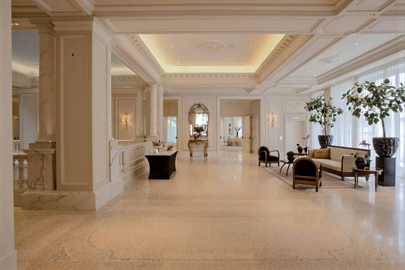 Elegant lobby of Grand Foyer Canova, ideal for high-profile receptions and events.