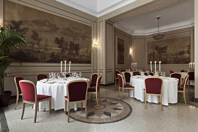 Elegant dining room at Giordano Lounge, perfect for upscale receptions and intimate gatherings.
