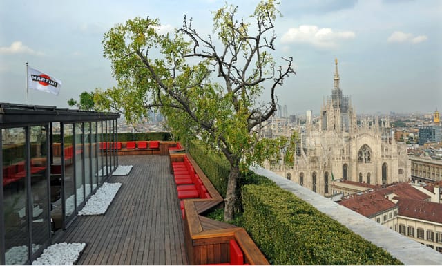 Milan rooftop bar cocktail reception event
