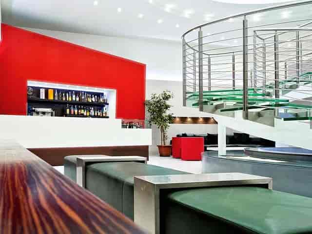 Ibis Styles Milano Centro modern lounge bar event
