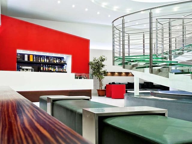 Ibis Styles Milano Centro modern lounge bar event