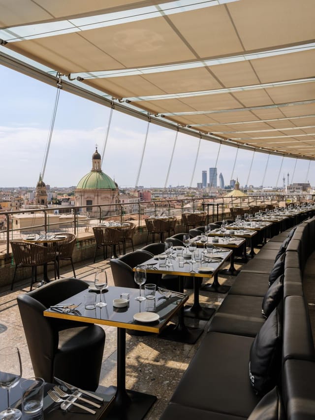 Milan rooftop bar corporate event