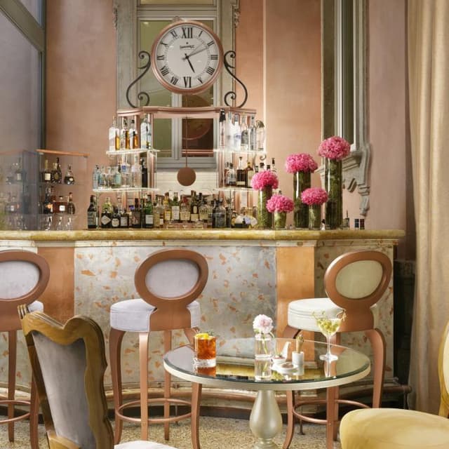 Lounge Bar Mezzanotte