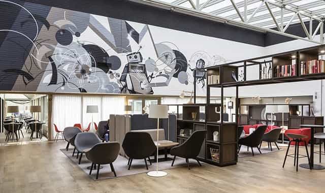 Novotel Linate business lounge, modern art, Milan event space