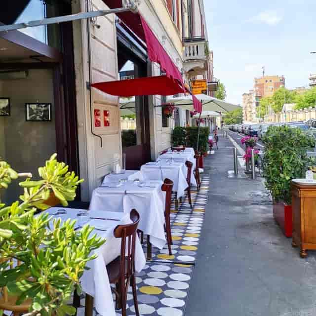 Trattoria al fresco, outdoor dining, restaurant event