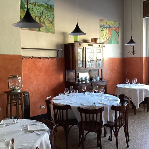 Trattoria dining, intimate event, corporate lunch