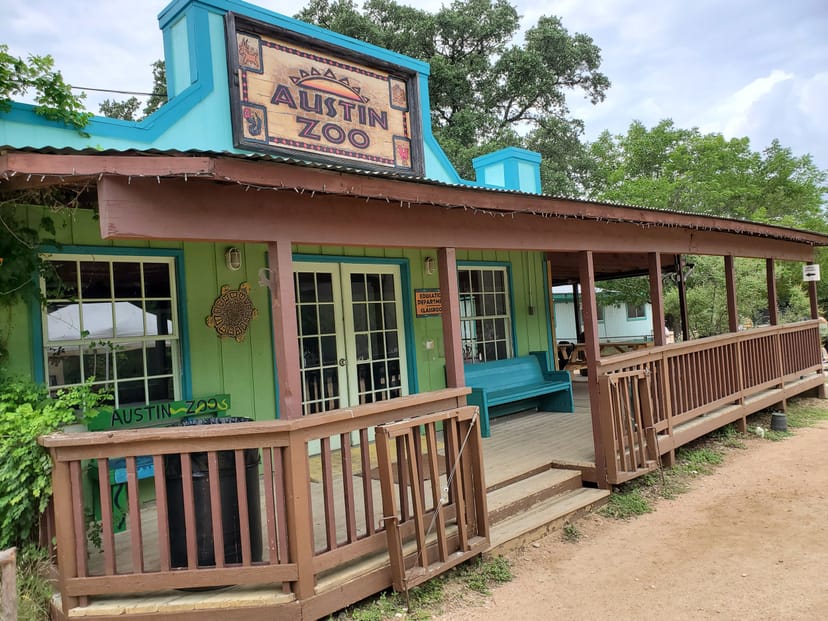 Austin Zoo event, outdoor reception, family fun