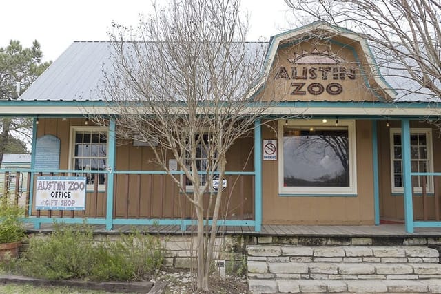 Austin Zoo rustic venue event corporate retreat