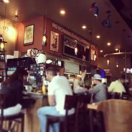Max's Wine Dive bar, intimate reception, networking