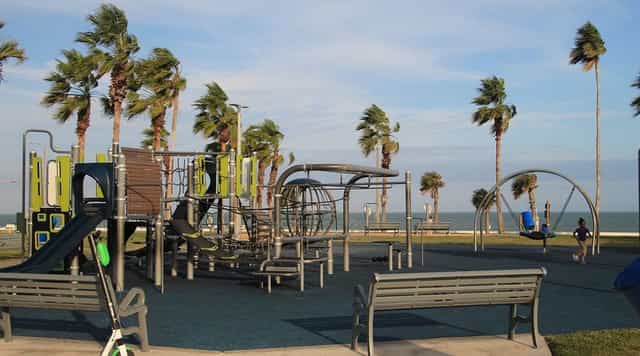 Texas Aquarium boardwalk event | family fun
