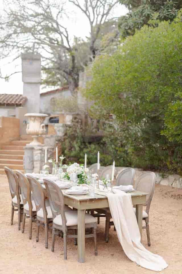 Rose Garden wedding dining, elegant outdoor reception