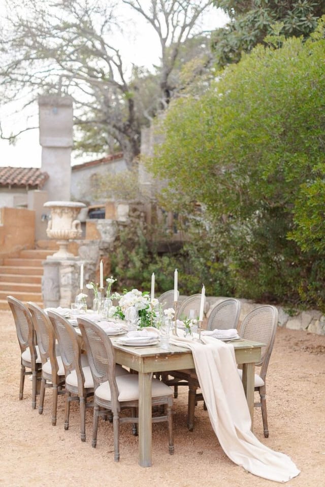 Rose Garden wedding dining, elegant outdoor reception