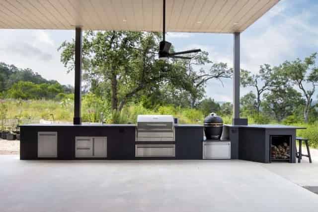 Outdoor kitchen