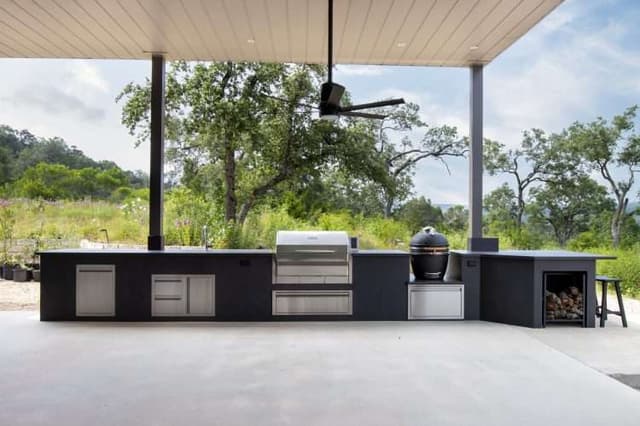 Outdoor kitchen