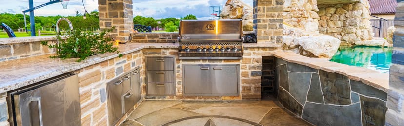 Outdoor kitchen Austin apartment event catering