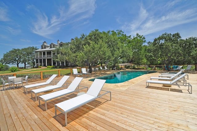 Sage Hill Spa wedding venue, poolside reception, corporate retreat