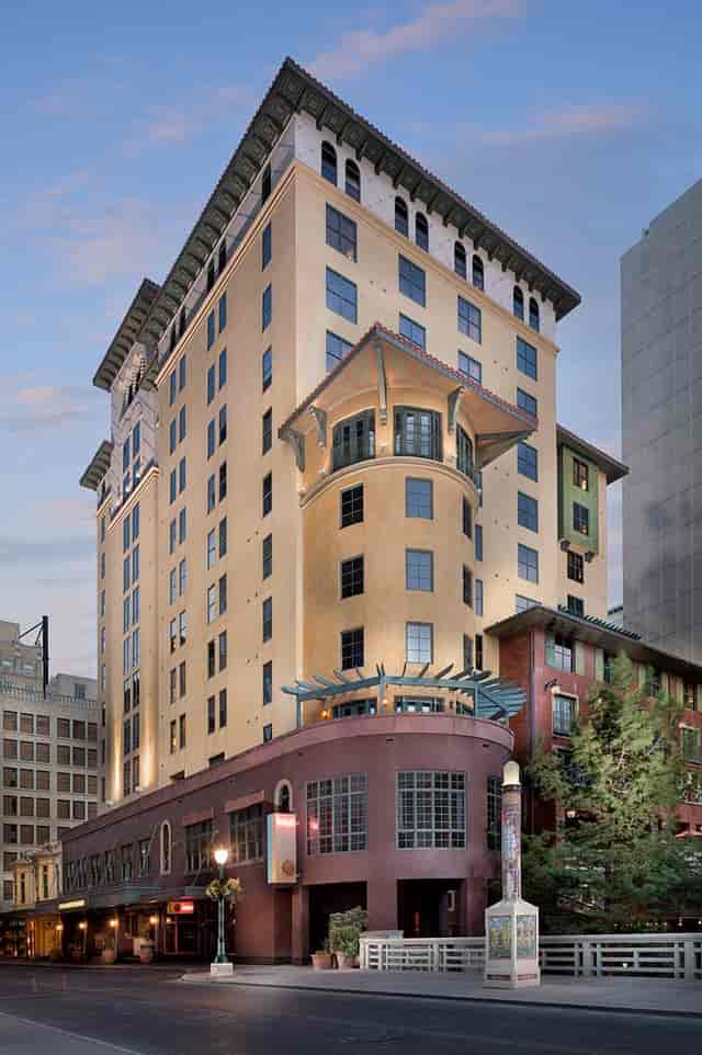 Valencia Riverwalk Hotel event space, historic architecture