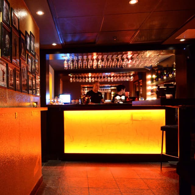 Bar