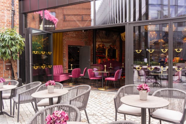 Urban outdoor reception patio, brick, event