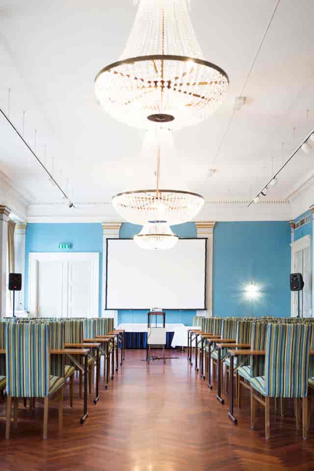 Gamle Logen Strangersalen lecture hall projector screen event