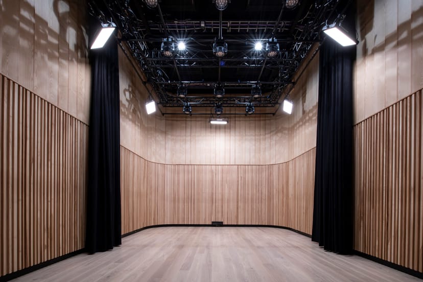 Sentralen black box venue, wood, presentation, workshop