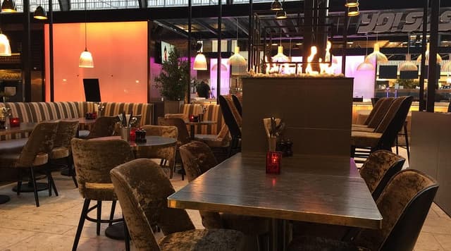 Restaurants Area