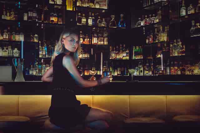 Sophisticated bar at Pipervika in THE THIEF, ideal for networking events and after-parties.