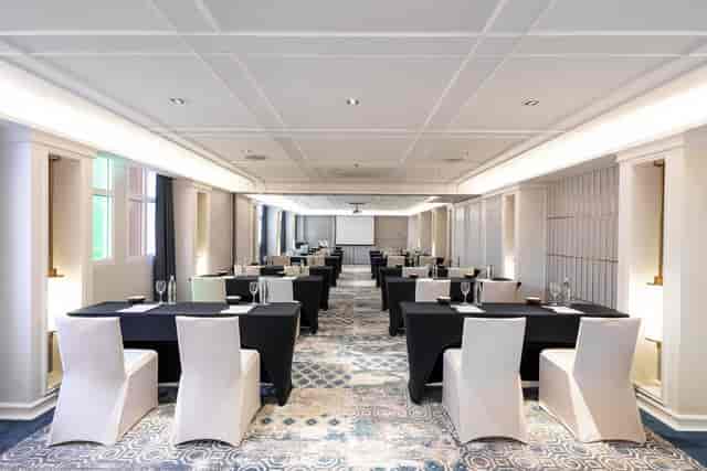 Mövenpick meeting room, classroom setup, corporate training, conference