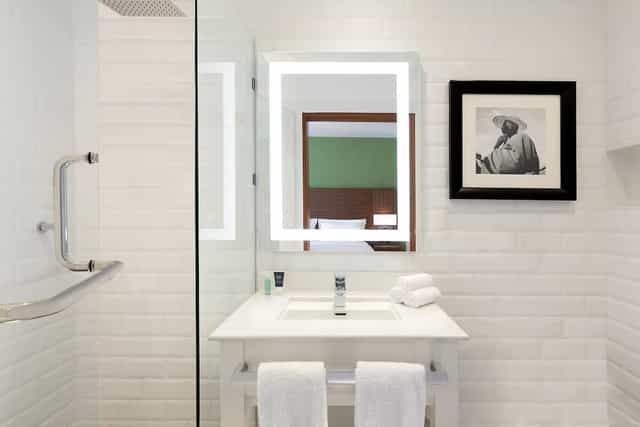 Sheraton hotel suite bathroom, Dar es Salaam, event venue