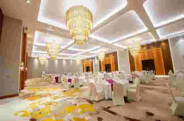 Almasi ballroom