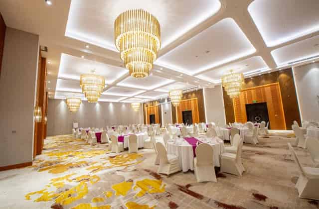 Almasi ballroom