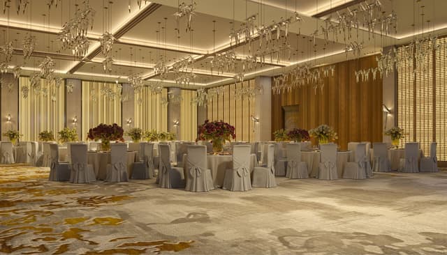 Almasi ballroom