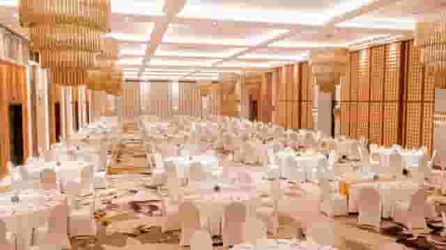 Almasi ballroom