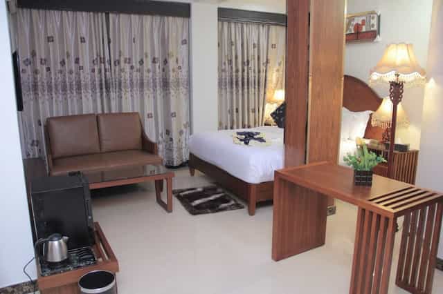 Zimbo Golden Hotel Dar business meeting room breakout space