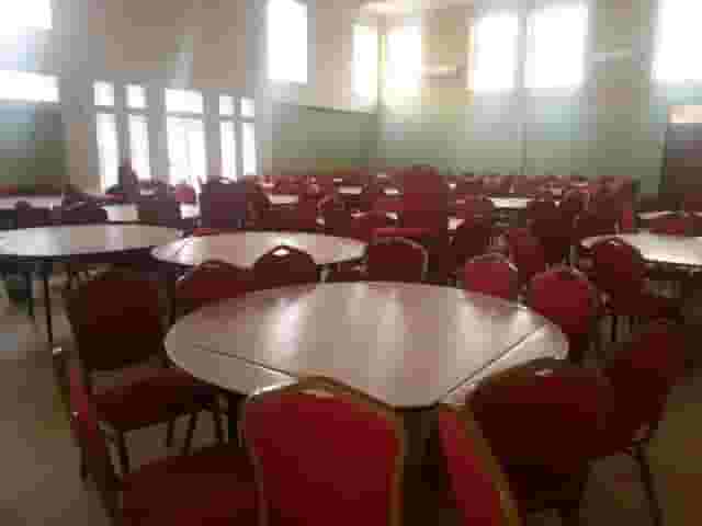 Hall Red
