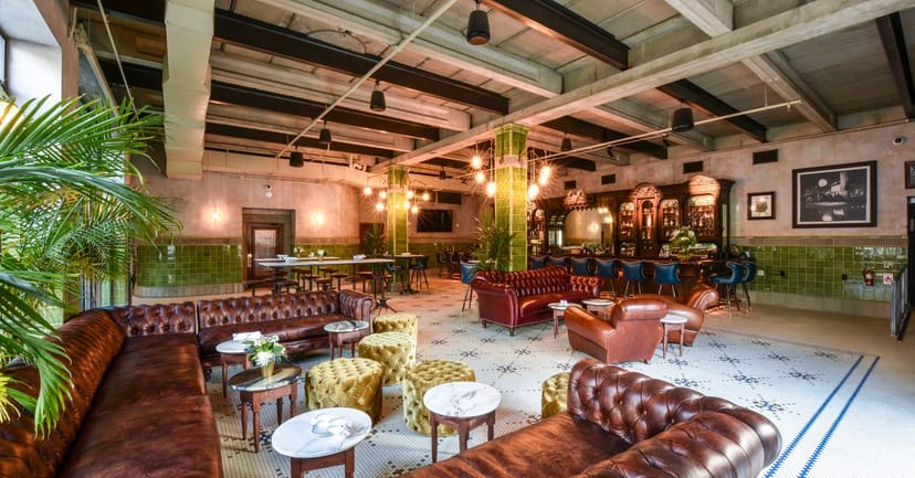 Eberly private dining: elegant bar, cocktail events