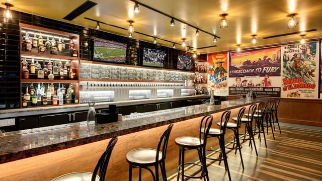 Cocktail bar