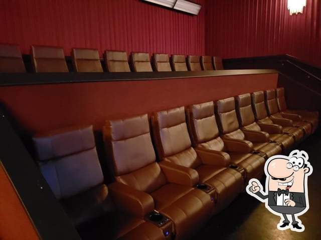 Cinemark Hill Country Galleria, Bee ...