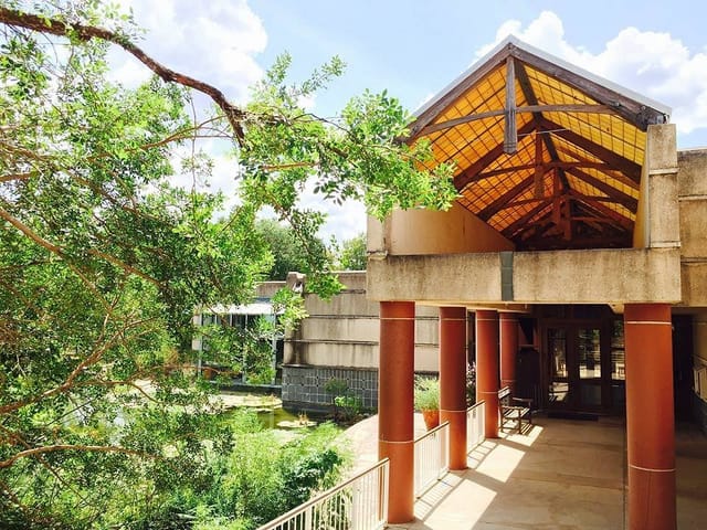Austin Nature Center event venue, modern architecture, natural light, corporate wedding