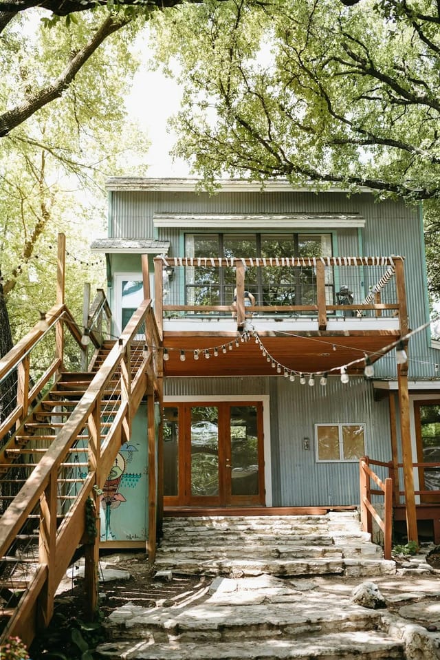 Rustic cottage event space, string lights, workshop venue