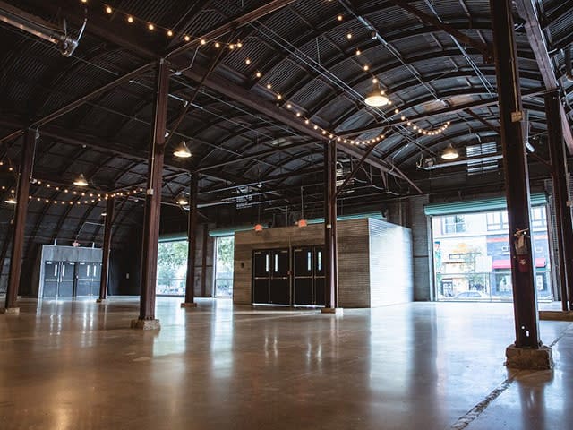 Raw event space, flexible industrial venue, modern creative lighting