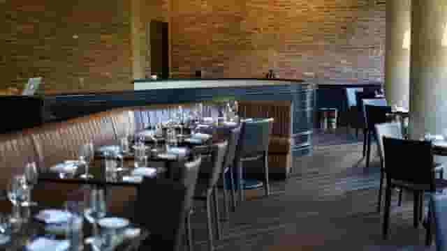 Bar & Lounge