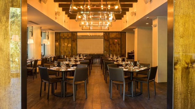 Scarpetta modern dining event space