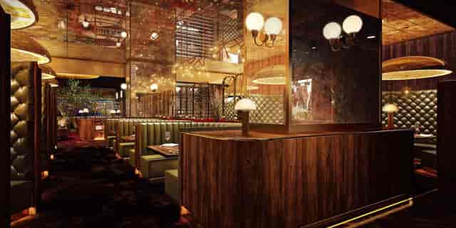 Barry's Downtown Prime: Chic room, corporate event, private party.