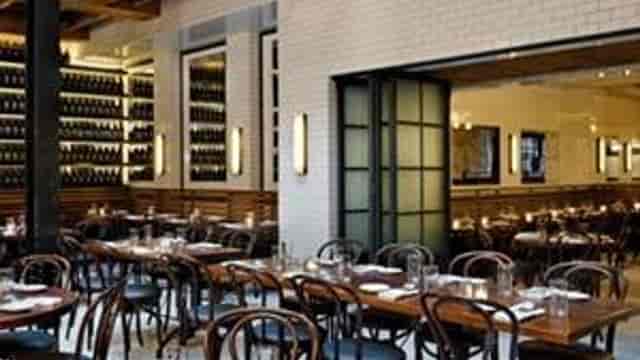 Midtown NYC event venue, modern space, cocktail reception, seated dinner