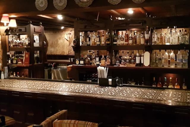 Bar