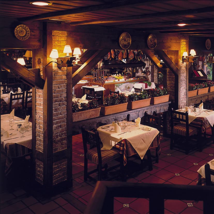 Casa Juancho bar: rustic refined, intimate dining, corporate events.