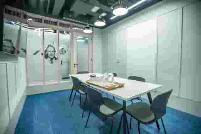 Tim Berners-Lee - Meeting Room