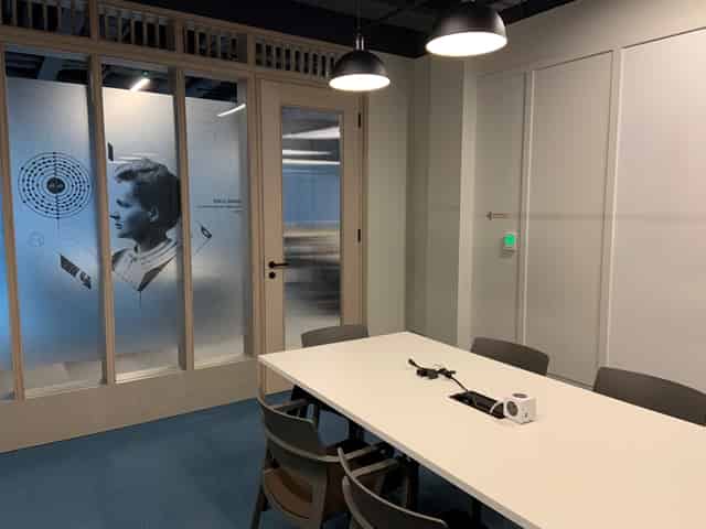 Marie Curie - Meeting Room