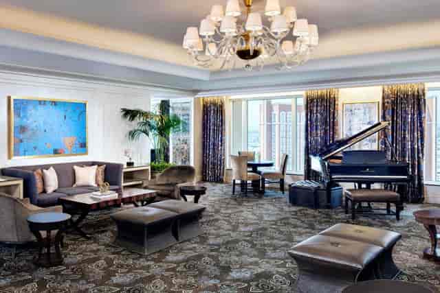 Venetian suite, piano, VIP reception, executive meeting